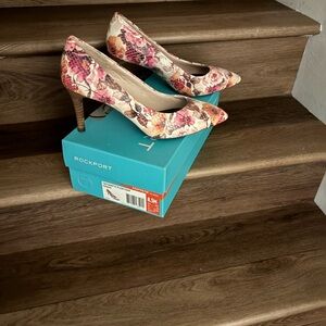 NWT Rockport Leather Women's Floral Heels